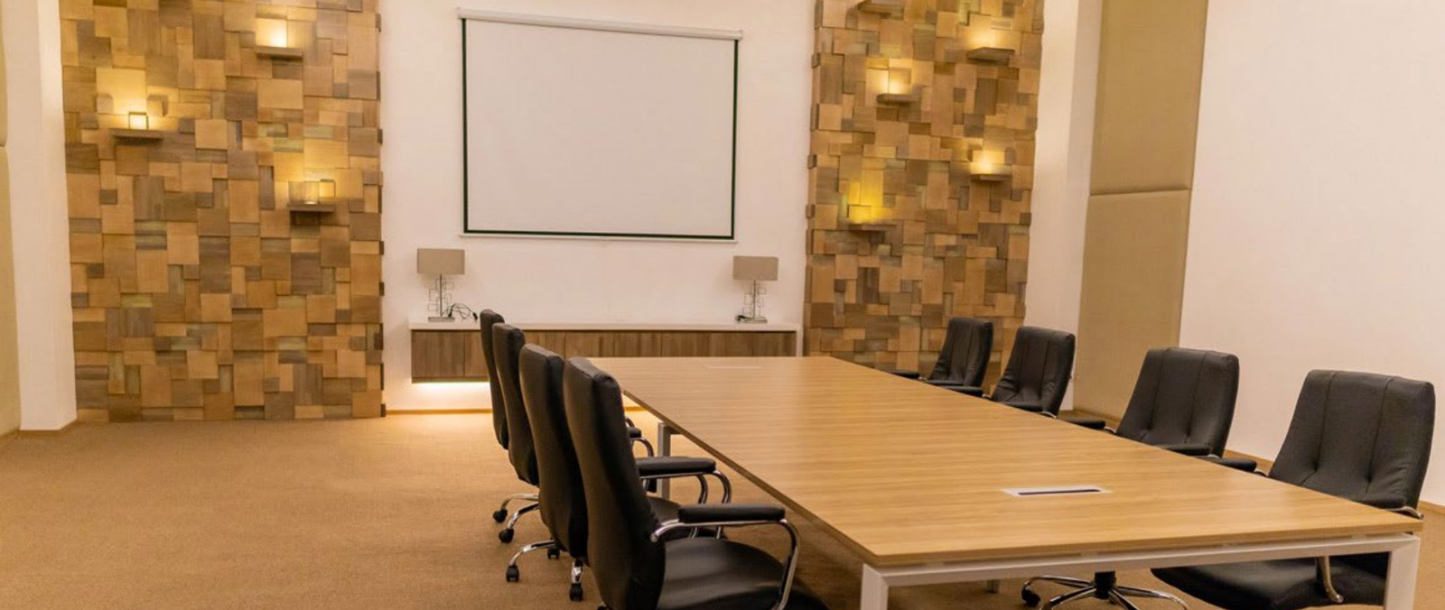 Walnut Room Oakridge